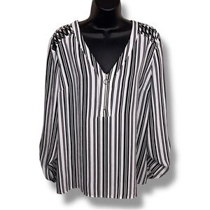 XL Juniors Candies Black White Striped Blouse Vneck Toggle Zip Neckline Cutout
